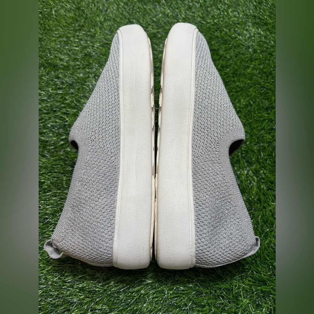 Cougar Hint Women’s Slip On Knit Sneaker-Metallic Silver Stretch Knit-Size: 8 - Picture 5 of 7